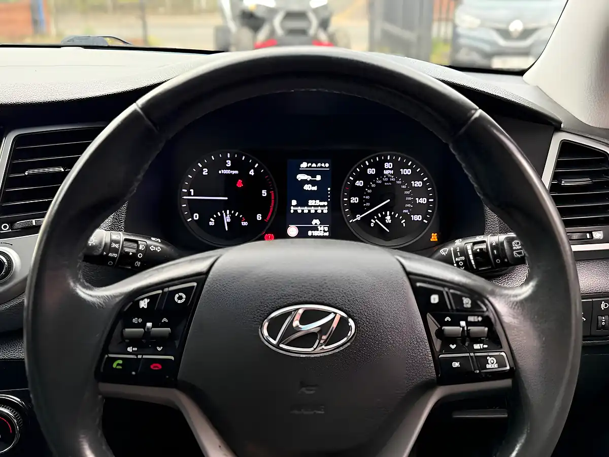 Used 2017 Hyundai Tucson Premium White - Interior and Exterior details 15