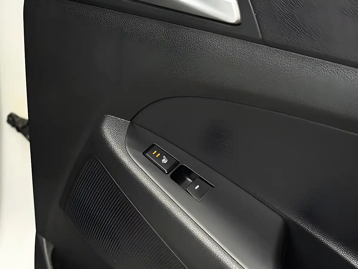 Used 2017 Hyundai Tucson Premium White - Interior and Exterior details 17
