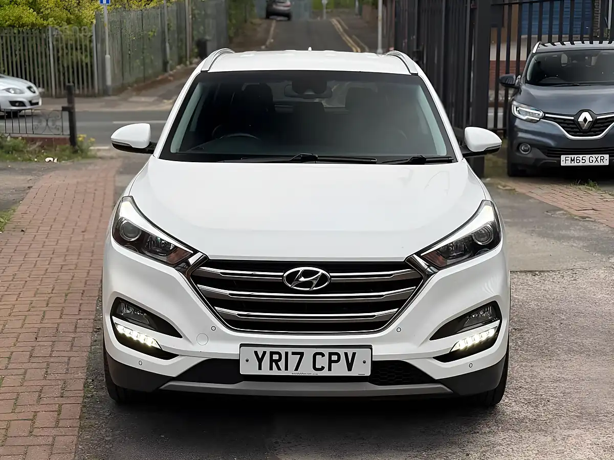 Used 2017 Hyundai Tucson Premium White - Interior and Exterior details 3