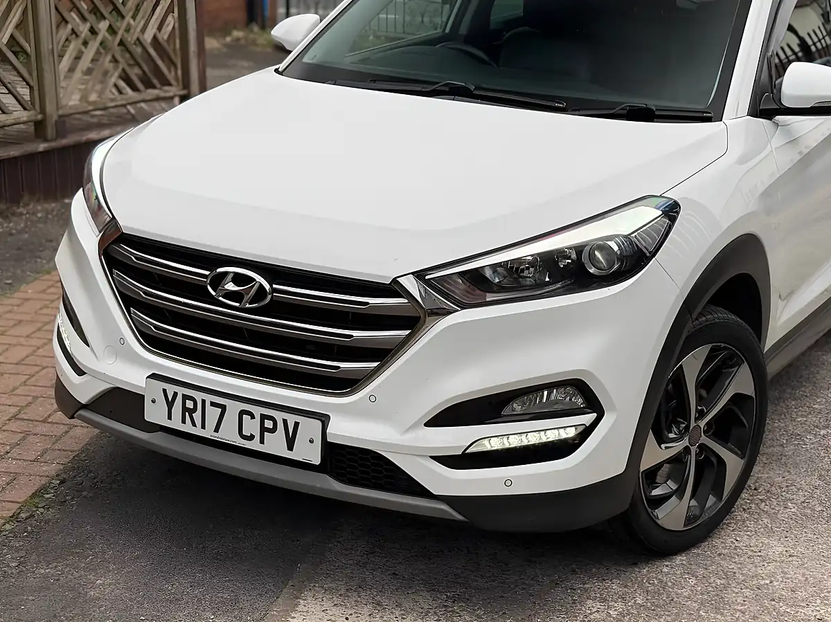 Used 2017 Hyundai Tucson Premium White - Interior and Exterior details 5