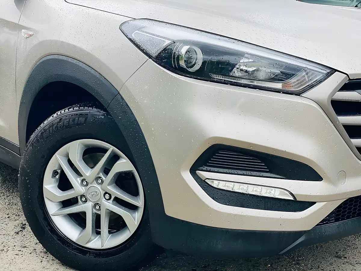 Used 2017 Hyundai Tucson S-Drive White - Interior and Exterior details 12