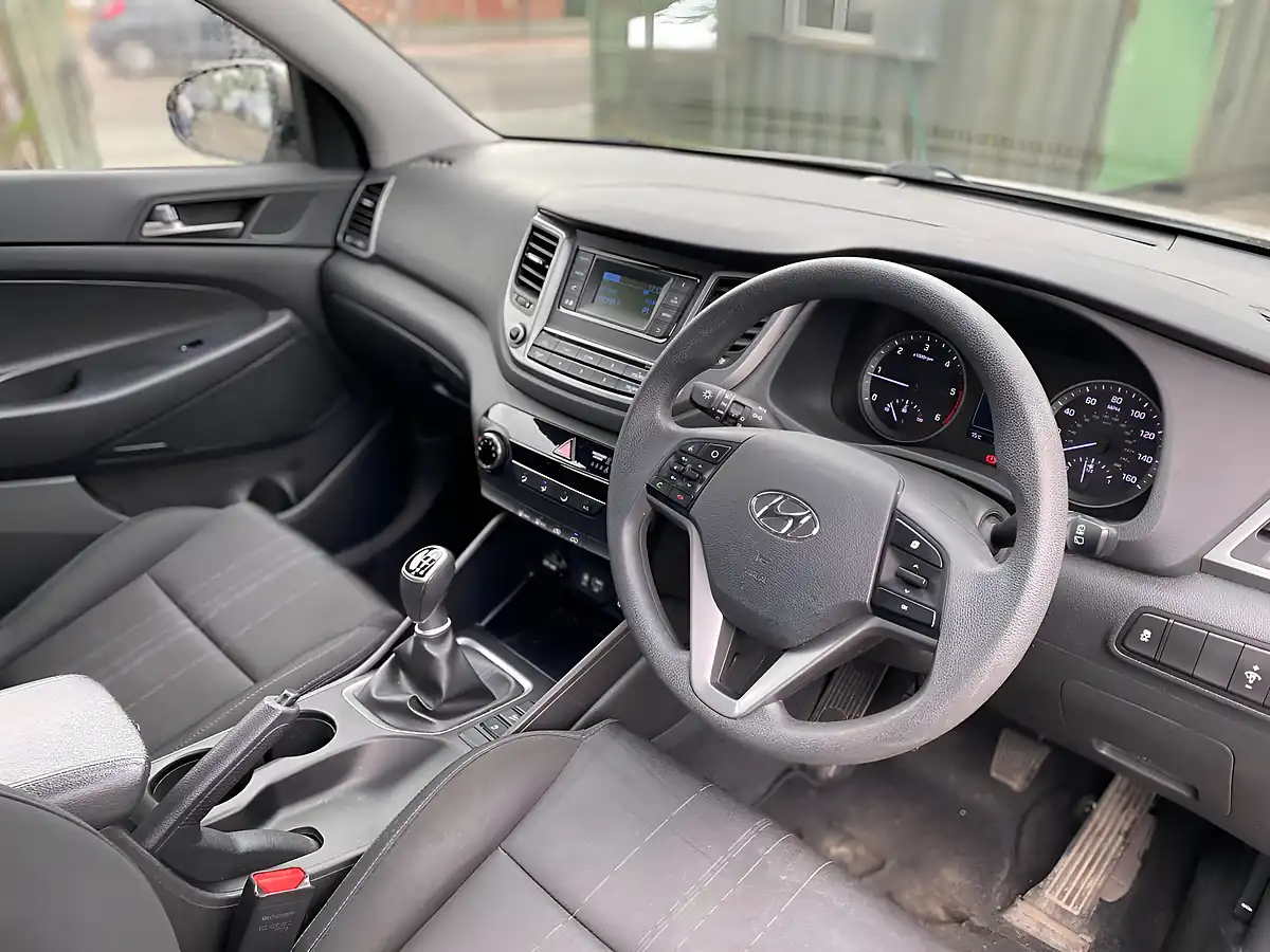 Used 2017 Hyundai Tucson S-Drive White - Interior and Exterior details 17