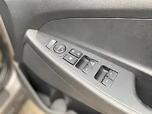 Used 2017 Hyundai Tucson S-Drive White - Interior and Exterior details 19