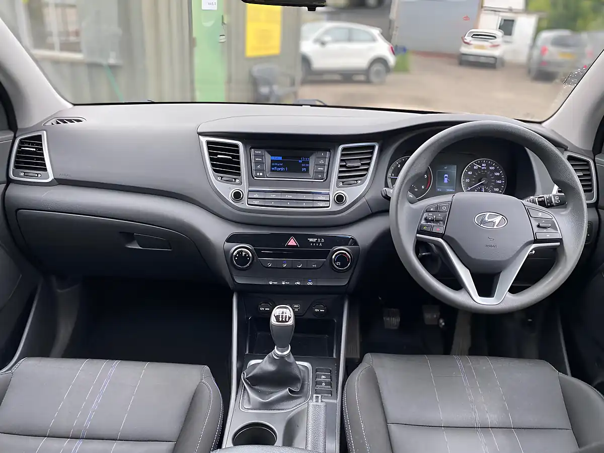 Used 2017 Hyundai Tucson S-Drive White - Interior and Exterior details 4