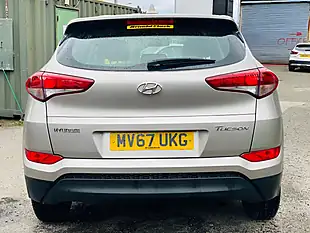 Used 2017 Hyundai Tucson S-Drive White - Interior and Exterior details 8