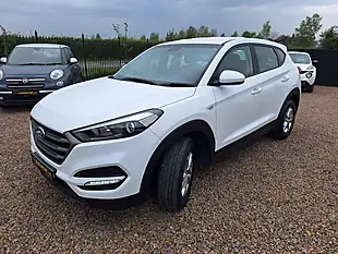 Used 2017 Hyundai Tucson S White - Interior and Exterior details 5