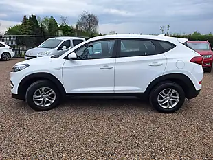 Used 2017 Hyundai Tucson S White - Interior and Exterior details 9