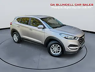 Used 2017 Hyundai Tucson S White - Interior and Exterior details 2