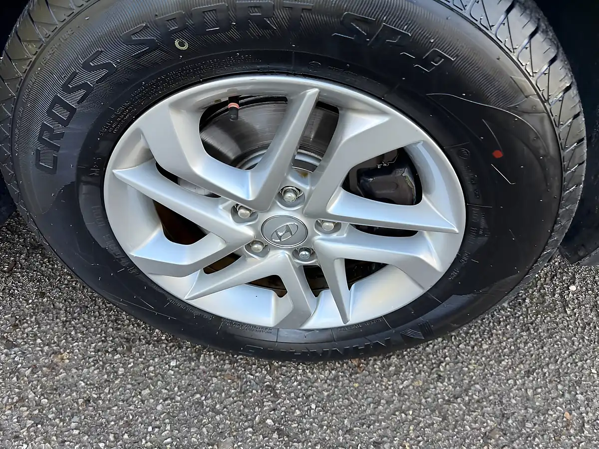 Used 2017 Hyundai Tucson S White - Interior and Exterior details 20