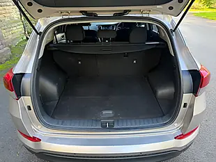 Used 2017 Hyundai Tucson S White - Interior and Exterior details 9