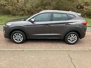 Used 2017 Hyundai Tucson Se Blue Drive Grey - Interior and Exterior details 5