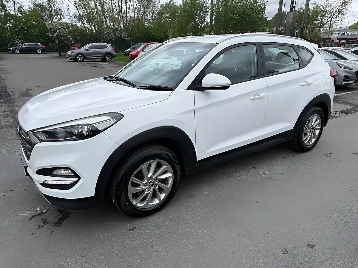 Used 2017 Hyundai Tucson Se Edition White - Interior and Exterior details 19