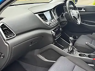 Used 2017 Hyundai Tucson Se Nav Ara Blue - Interior and Exterior details 6
