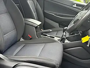 Used 2017 Hyundai Tucson Se Nav Ara Blue - Interior and Exterior details 8