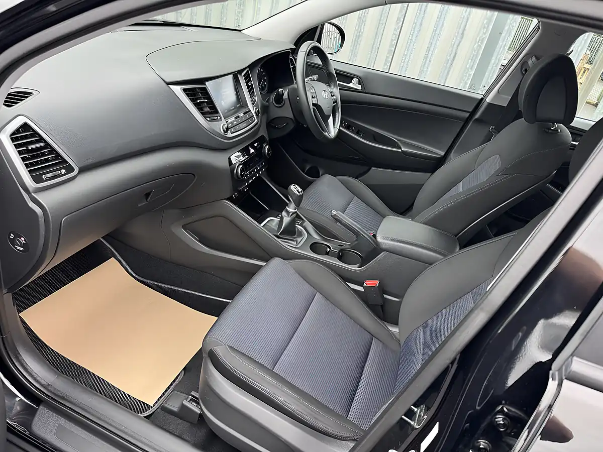 Used 2017 Hyundai Tucson Se Nav Black - Interior and Exterior details 10