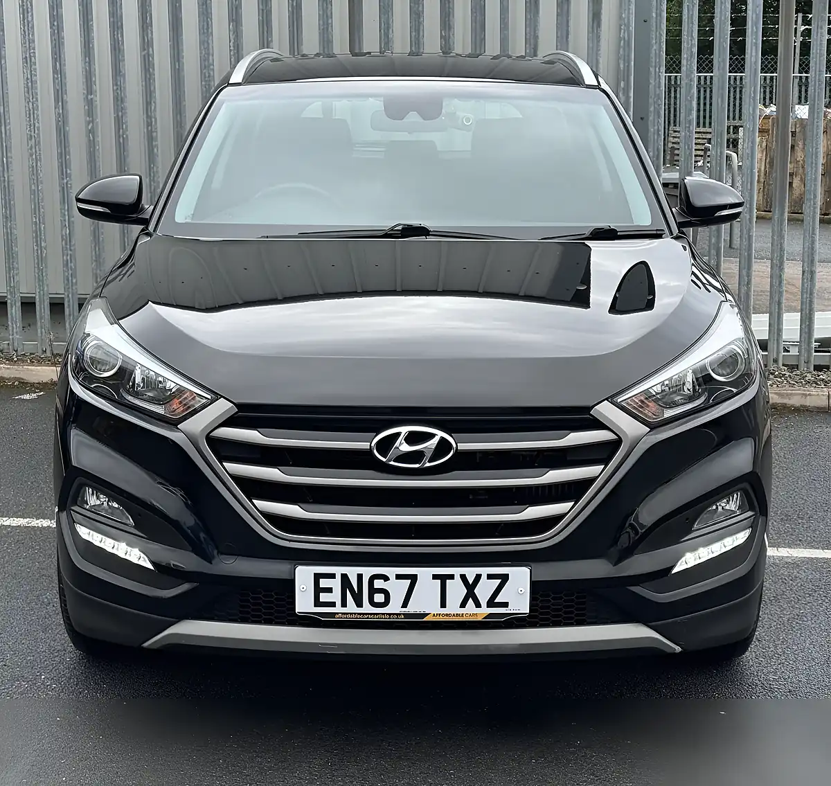Used 2017 Hyundai Tucson Se Nav Black - Interior and Exterior details 3