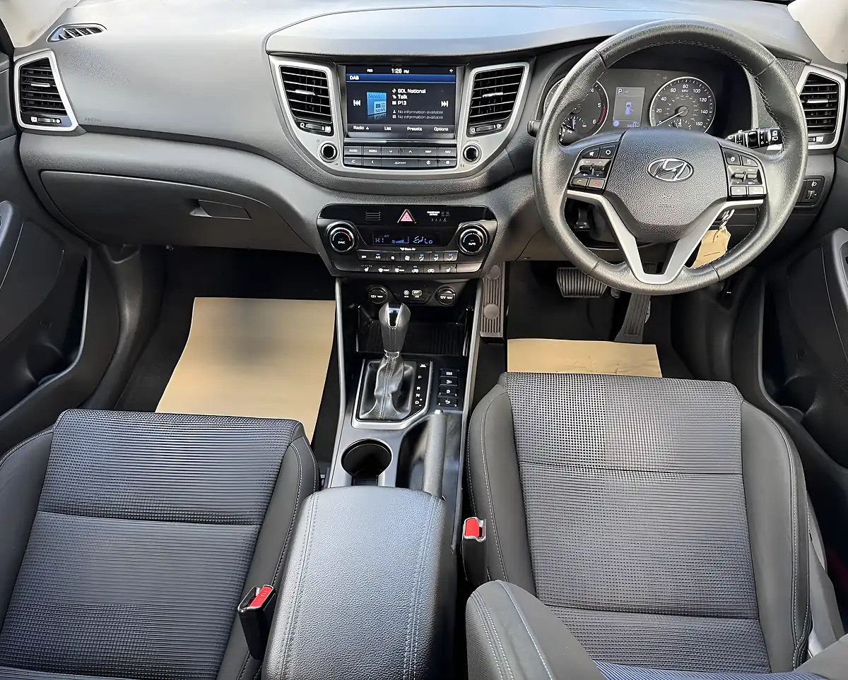 Used 2017 Hyundai Tucson Se Nav Black - Interior and Exterior details 13