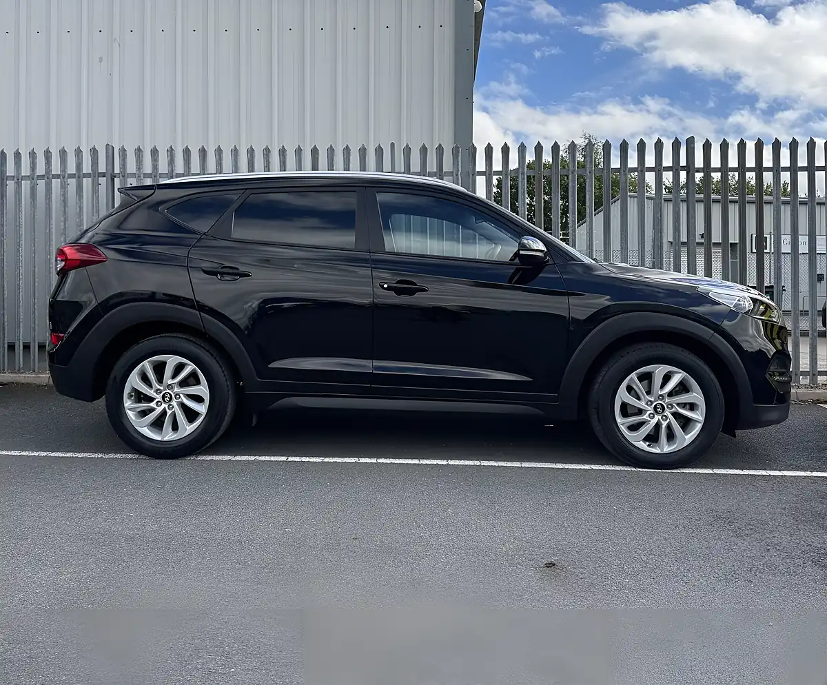 Used 2017 Hyundai Tucson Se Nav Black - Interior and Exterior details 7