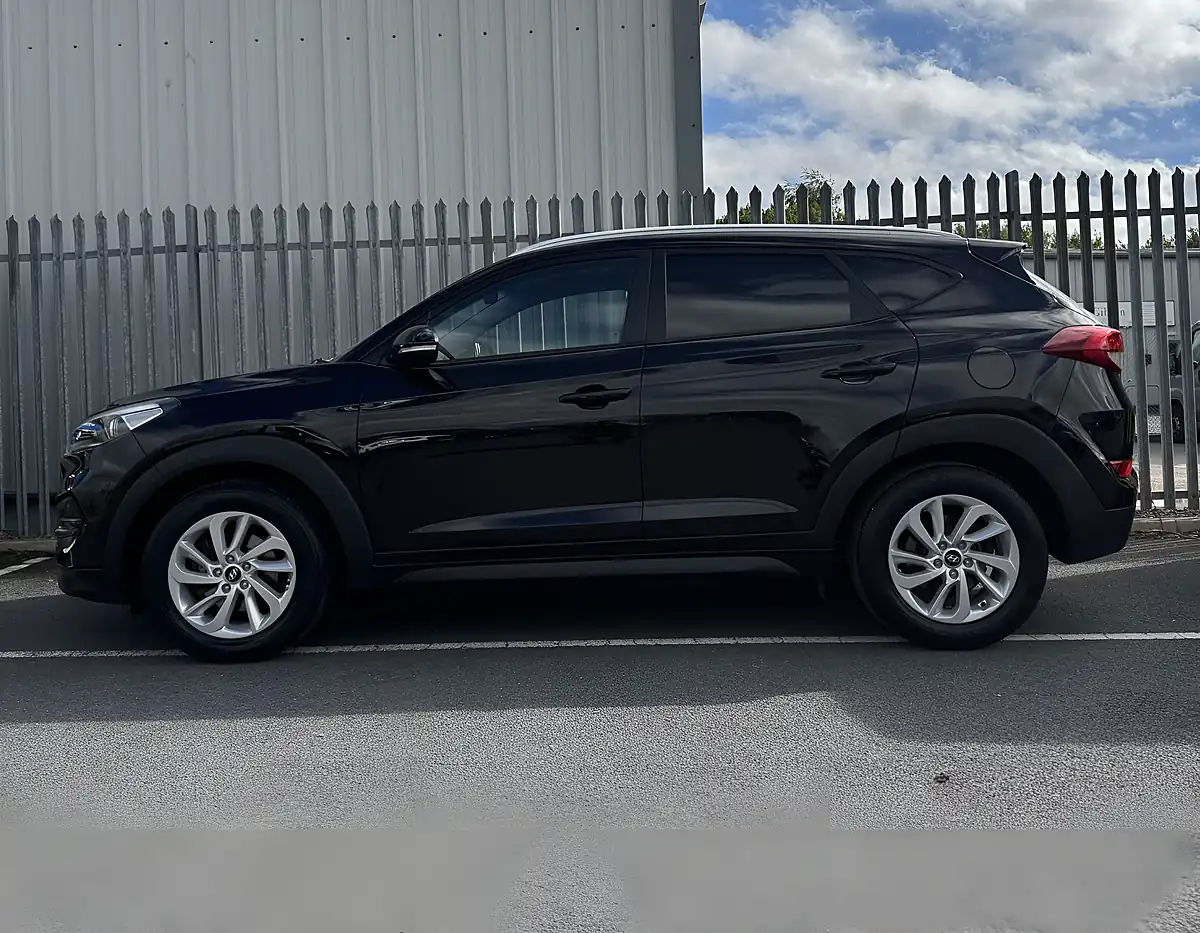 Used 2017 Hyundai Tucson Se Nav Black - Interior and Exterior details 8
