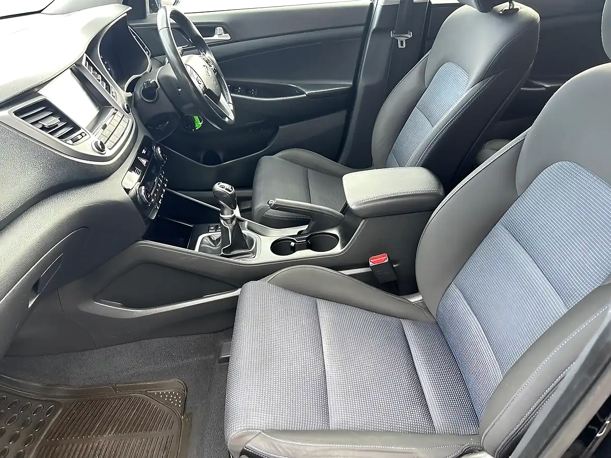 Used 2017 Hyundai Tucson Se Nav Black - Interior and Exterior details 15