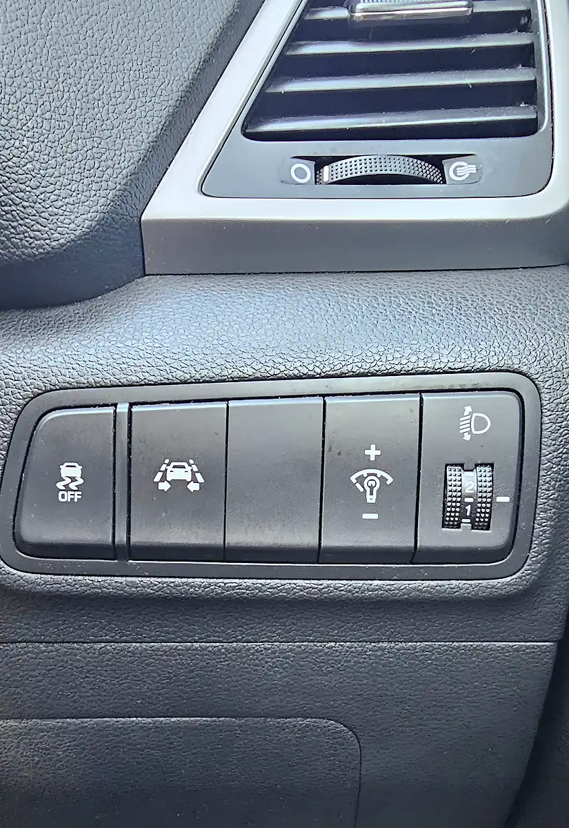 Used 2017 Hyundai Tucson Se Nav Blue - Interior and Exterior details 17
