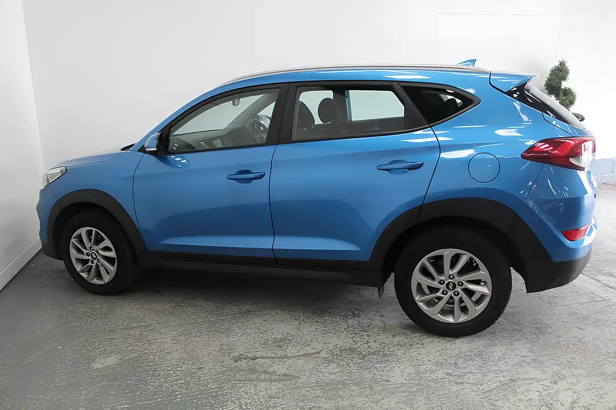 Used 2017 Hyundai Tucson Se Nav Blue - Interior and Exterior details 7