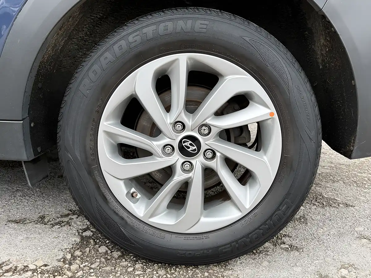 Used 2017 Hyundai Tucson Se Nav Blue - Interior and Exterior details 10