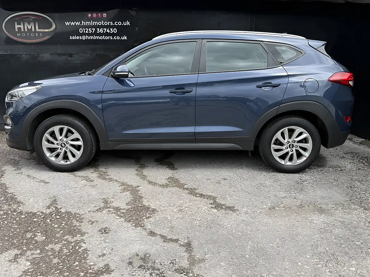 Used 2017 Hyundai Tucson Se Nav Blue - Interior and Exterior details 3
