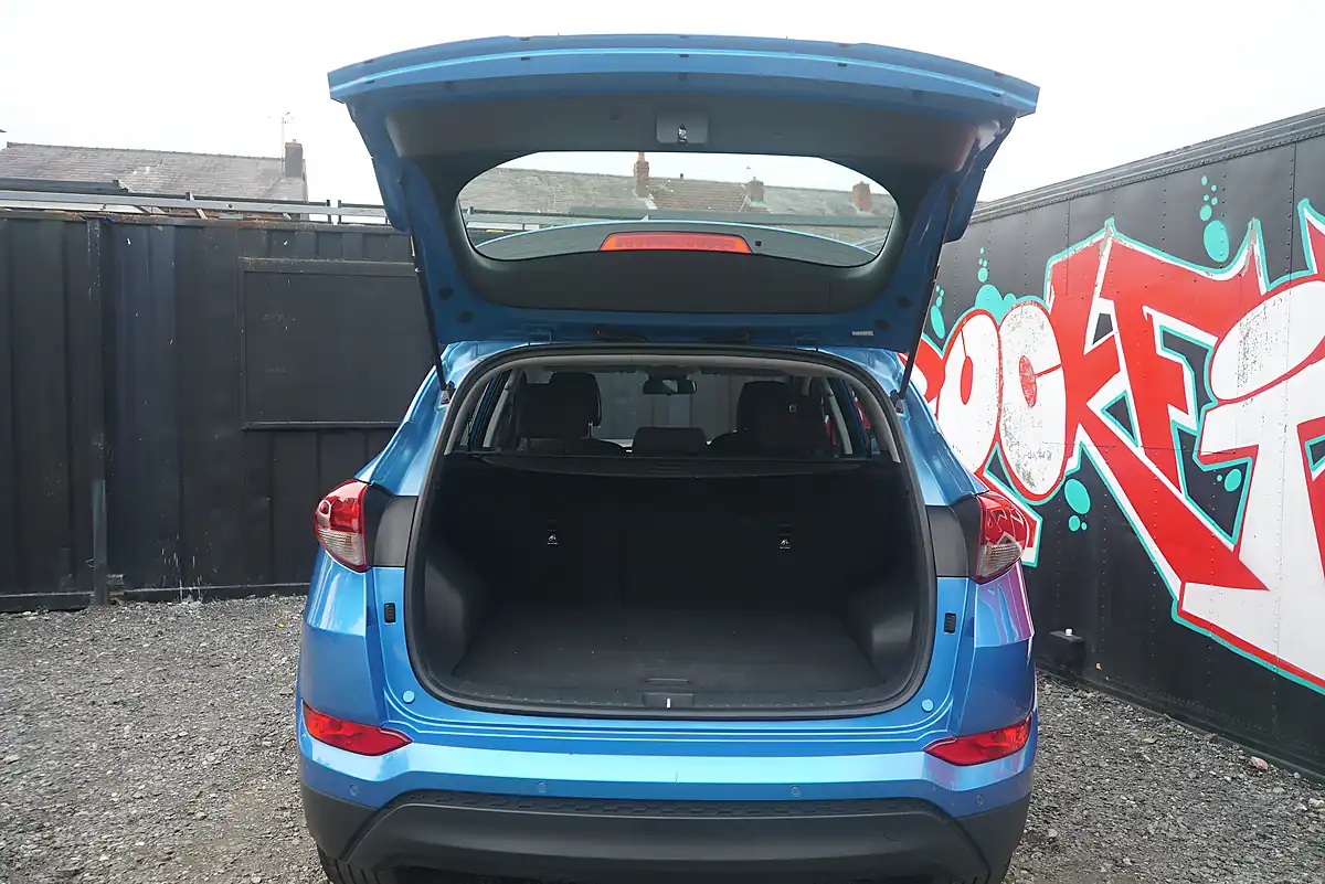 Used 2017 Hyundai Tucson Se Nav Blue - Interior and Exterior details 10