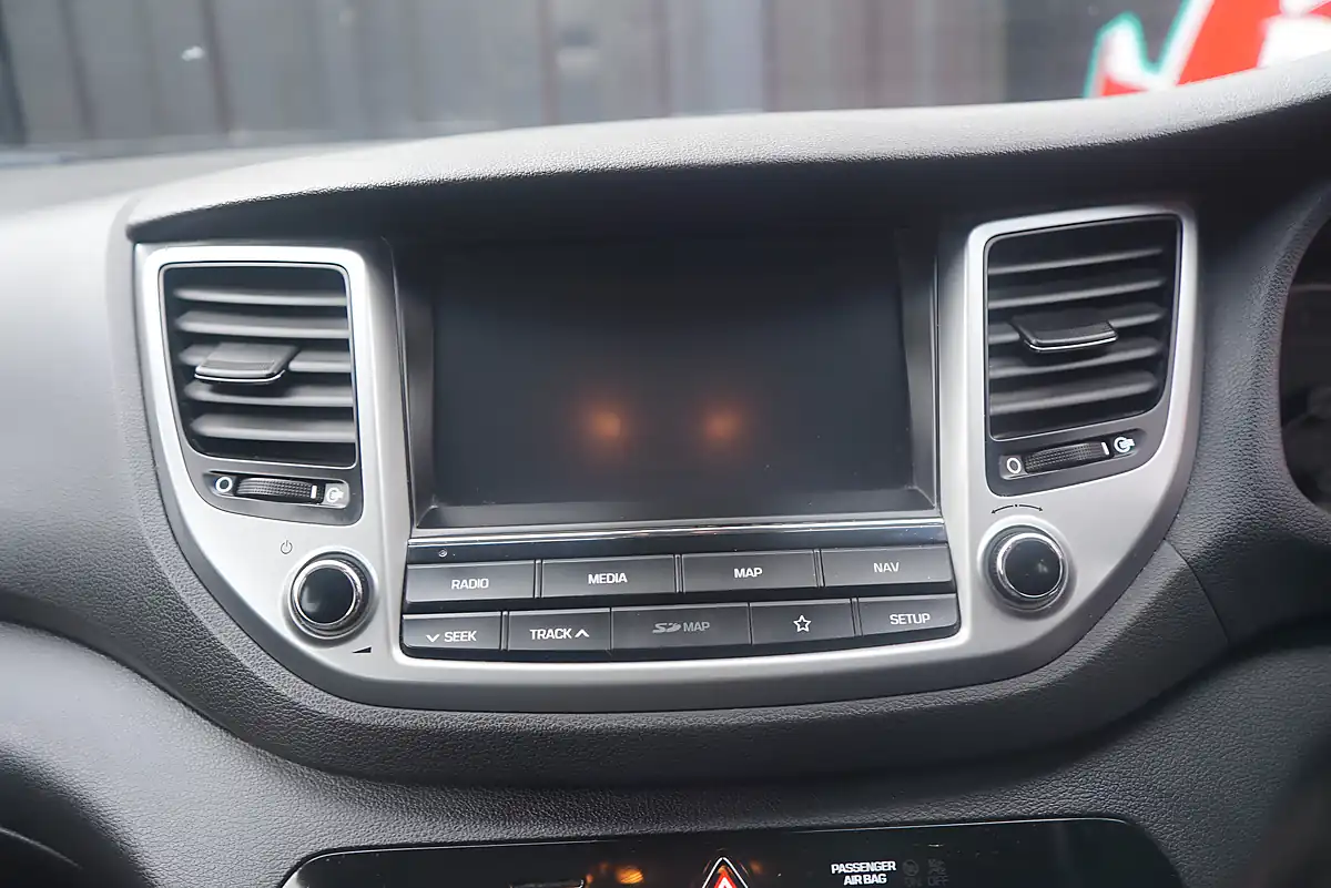 Used 2017 Hyundai Tucson Se Nav Blue - Interior and Exterior details 14