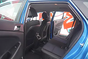 Used 2017 Hyundai Tucson Se Nav Blue - Interior and Exterior details 17
