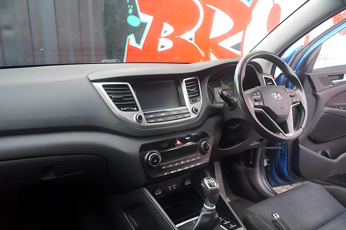 Used 2017 Hyundai Tucson Se Nav Blue - Interior and Exterior details 18