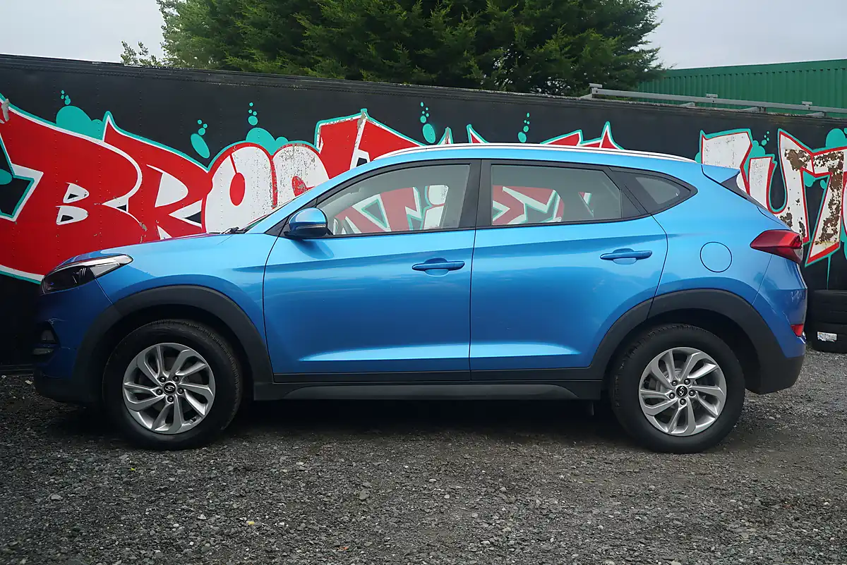 Used 2017 Hyundai Tucson Se Nav Blue - Interior and Exterior details 8