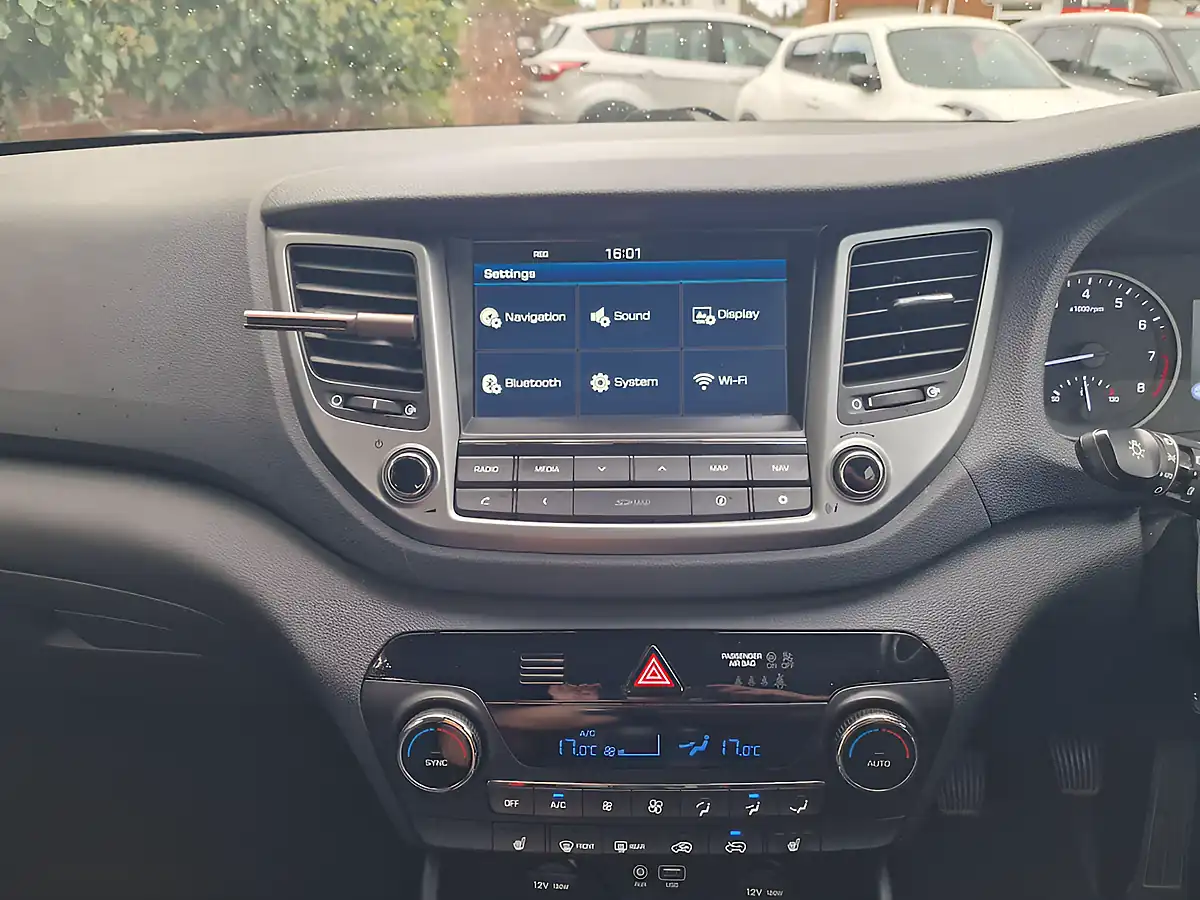 Used 2017 Hyundai Tucson Se Nav Grey - Interior and Exterior details 17