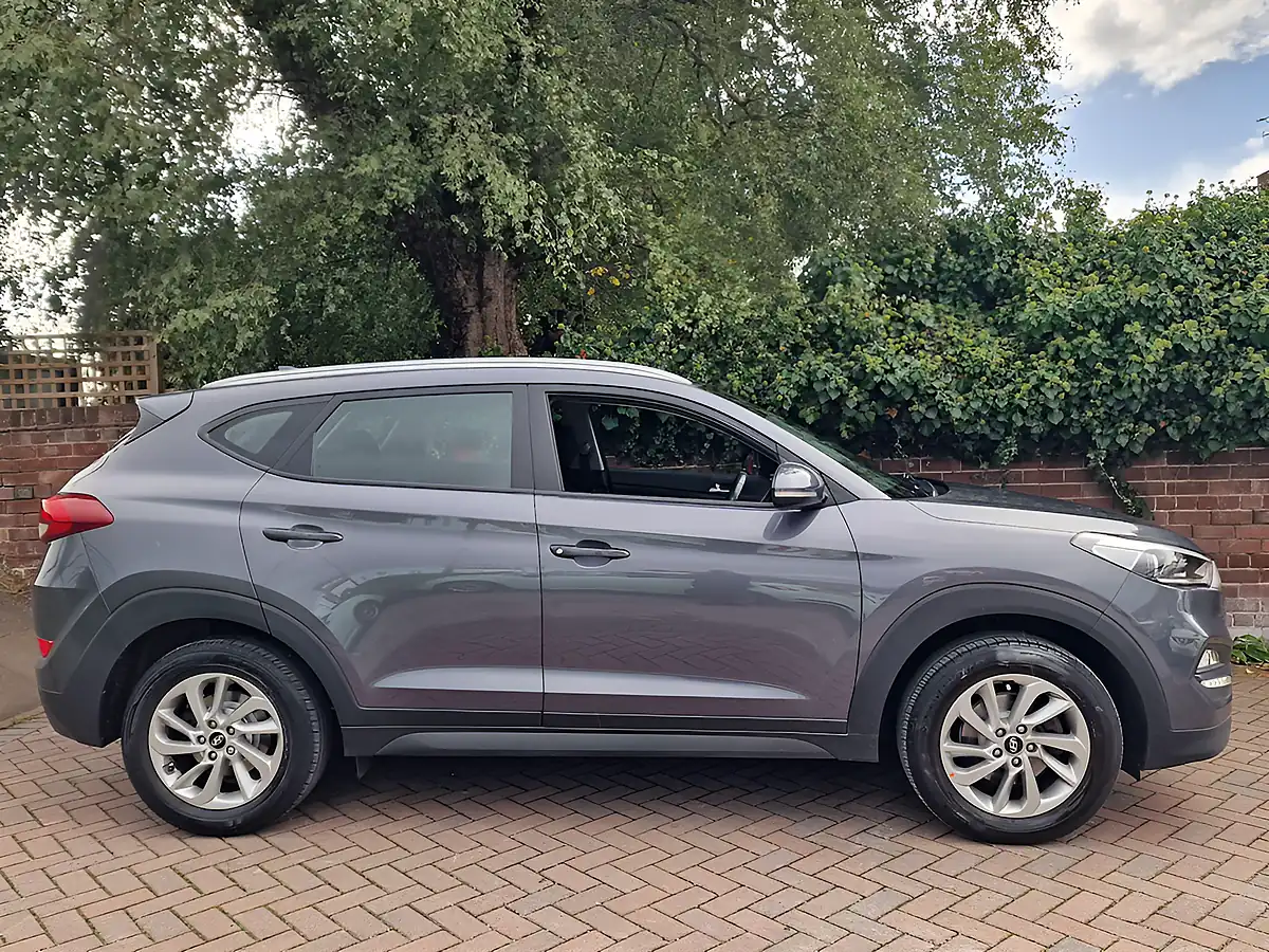 Used 2017 Hyundai Tucson Se Nav Grey - Interior and Exterior details 8