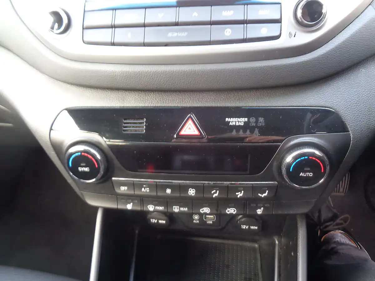 Used 2017 Hyundai Tucson Se Nav - Interior and Exterior details 16