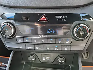 Used 2017 Hyundai Tucson Se Nav Platinum Silver Metallic - Interior and Exterior details 16