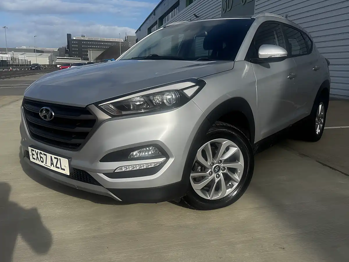 Used 2017 Hyundai Tucson Se Nav Silver - Interior and Exterior details 4