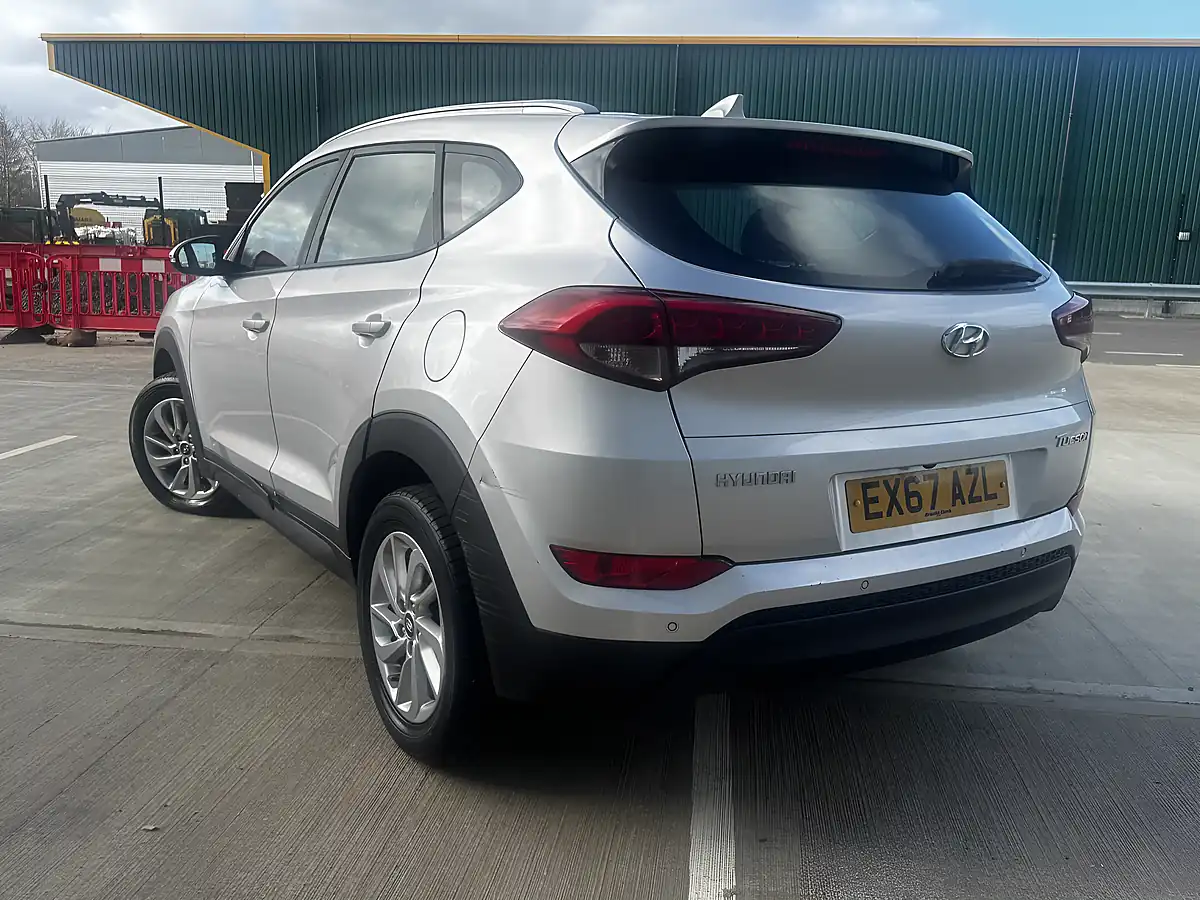 Used 2017 Hyundai Tucson Se Nav Silver - Interior and Exterior details 5