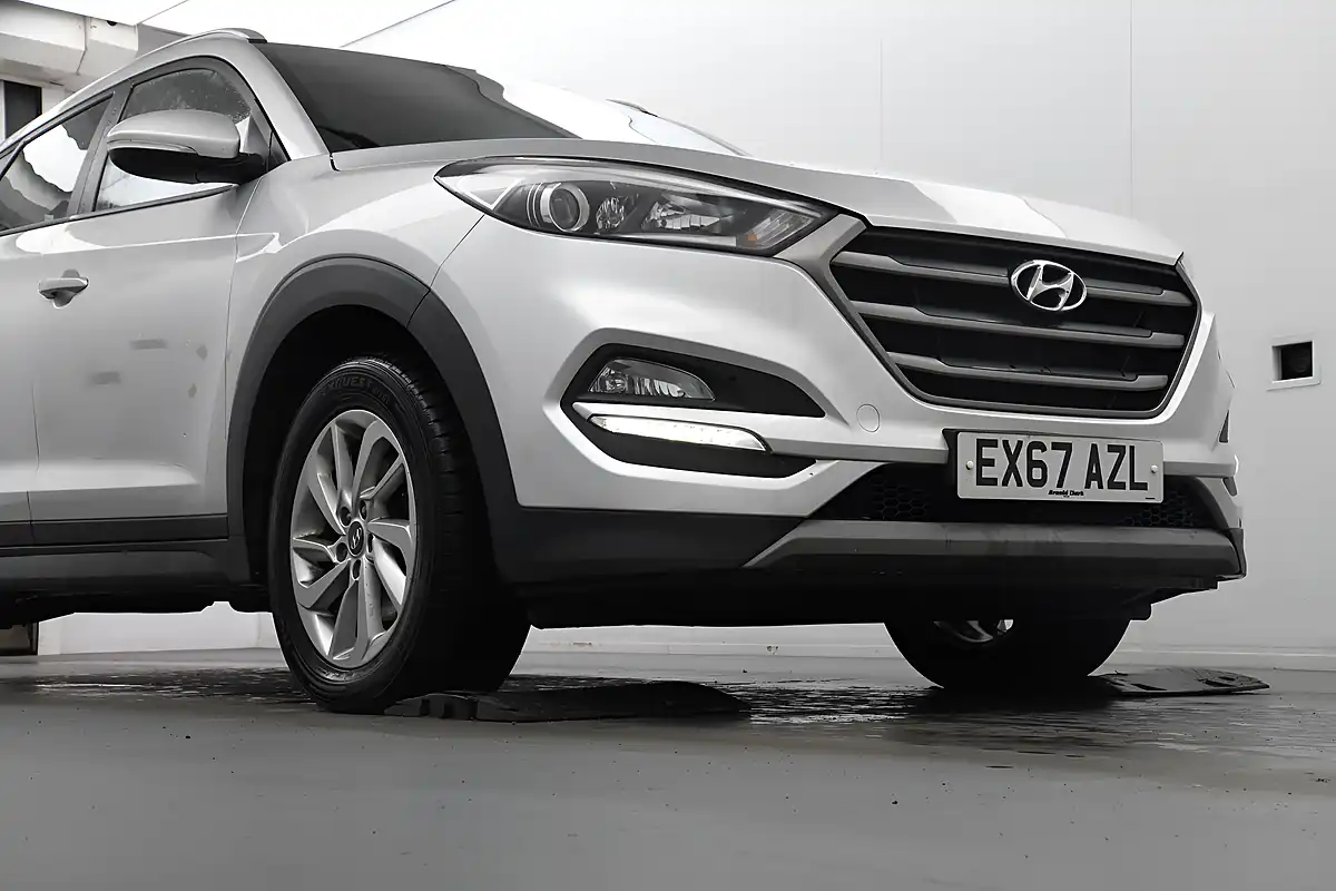 Used 2017 Hyundai Tucson Se Nav Silver - Interior and Exterior details 9