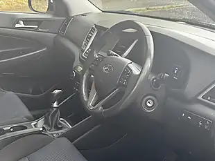 Used 2017 Hyundai Tucson Se Nav White - Interior and Exterior details 10