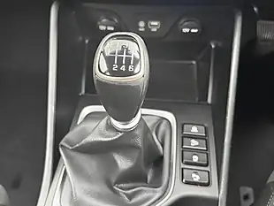 Used 2017 Hyundai Tucson Se Nav White - Interior and Exterior details 8