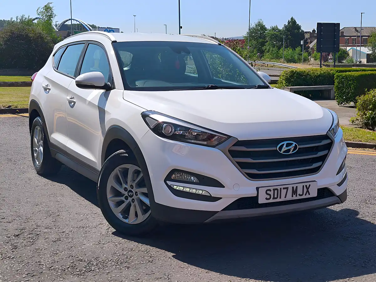 Used 2017 Hyundai Tucson Se Nav White - Front View
