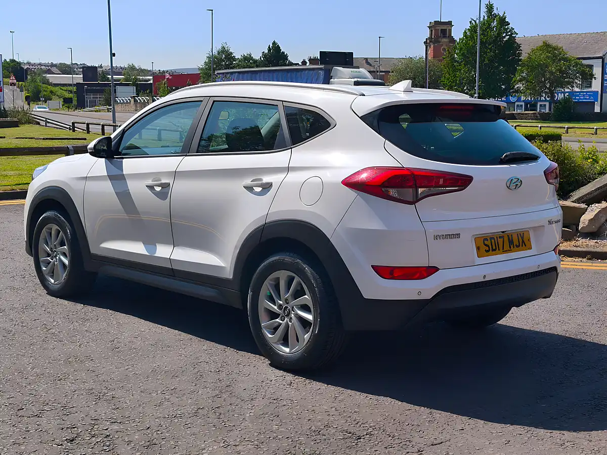Used 2017 Hyundai Tucson Se Nav White - Interior and Exterior details 15