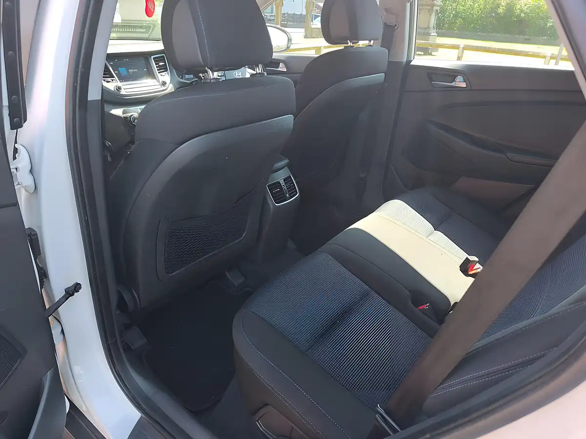 Used 2017 Hyundai Tucson Se Nav White - Interior and Exterior details 18