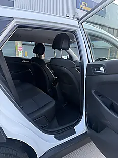 Used 2017 Hyundai Tucson Se Nav White - Interior and Exterior details 13