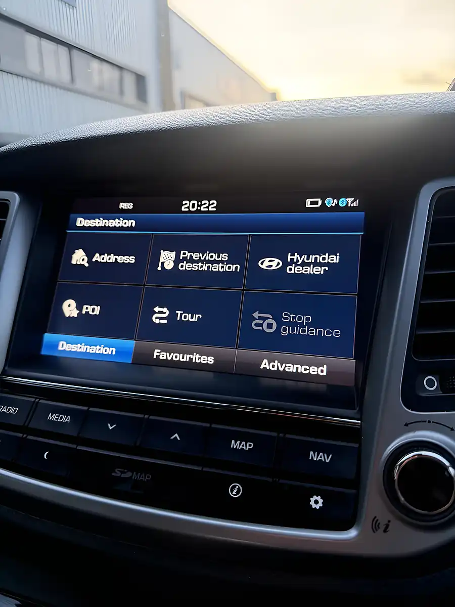 Used 2017 Hyundai Tucson Se Nav White - Interior and Exterior details 16