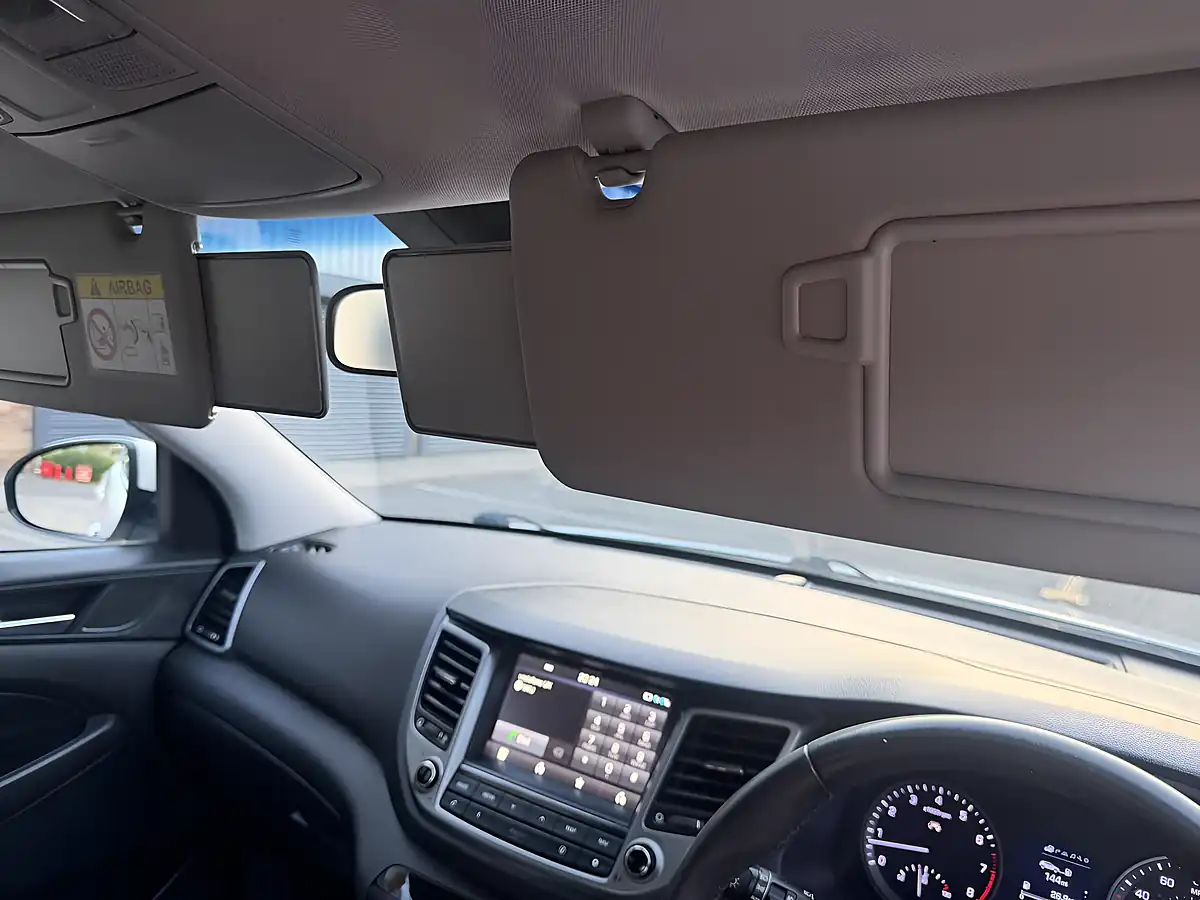 Used 2017 Hyundai Tucson Se Nav White - Interior and Exterior details 19