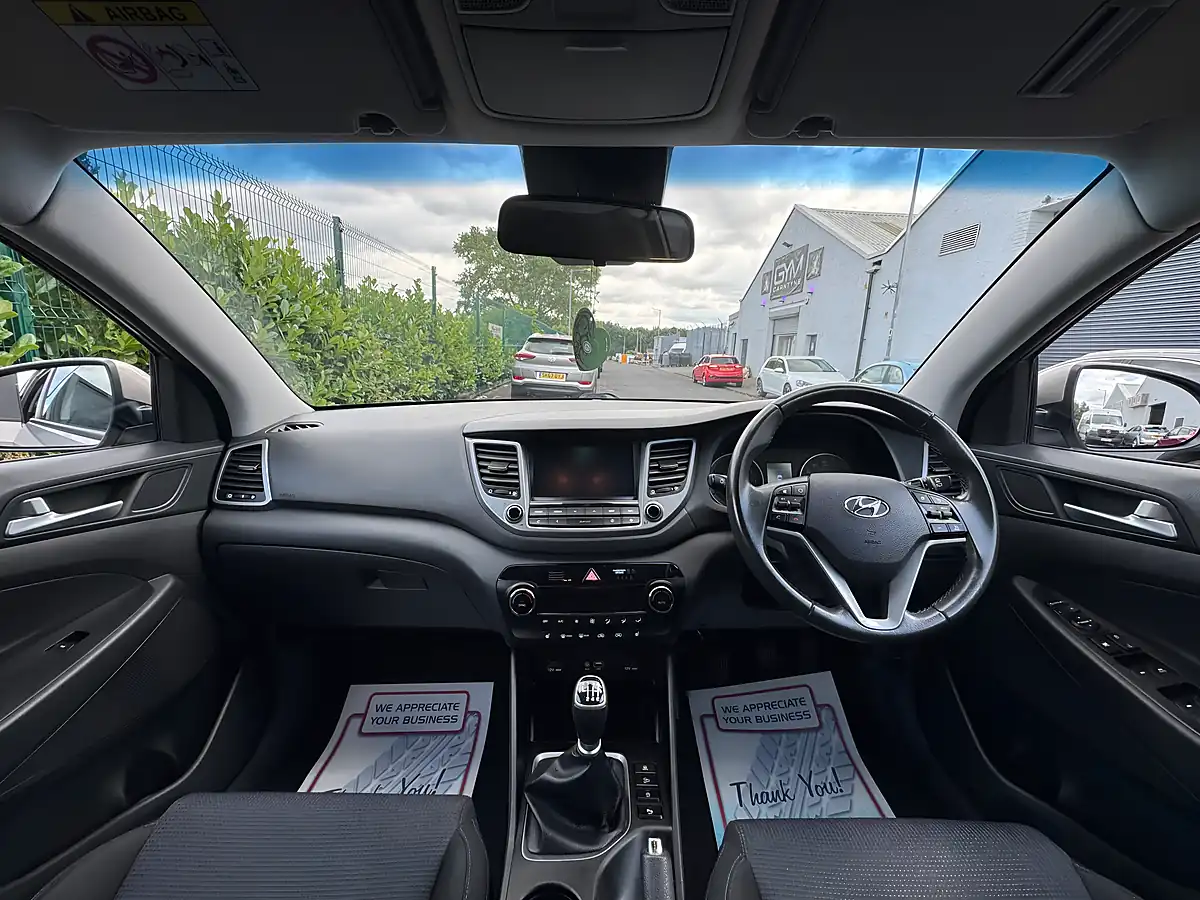 Used 2017 Hyundai Tucson Se Nav White Sand - Interior and Exterior details 6