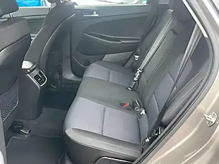 Used 2017 Hyundai Tucson Se White - Interior and Exterior details 14